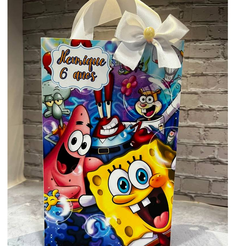 kit 10 Sacolinha Personalizada Bob Esponja - Desmontada - Montagem fácil / vai cortada e vincada.