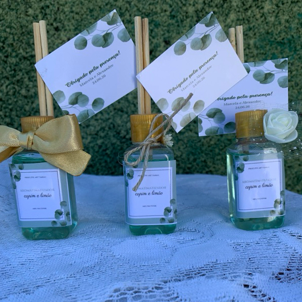 KIT 20 Lembrancinhas Maternidade Casamento Mini Aromatizador de Ambientes Capim-Limão Personalizado com Varetas