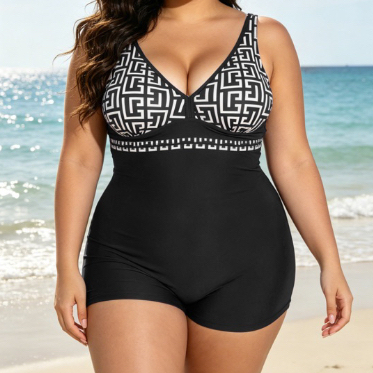 Maiô plus size com estampa xadrez da coleção Primavera/Verão 2026, modelo feminino.