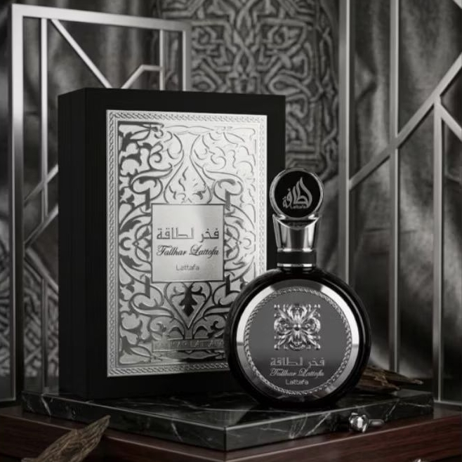 Perfume Fakhar Black de 8ml