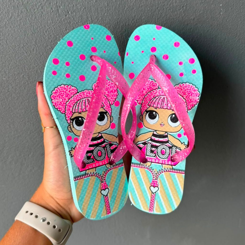 Chinelo Infantil Feminino de Borracha Antiderrapante Confortável Resistente Estampado para Meninas