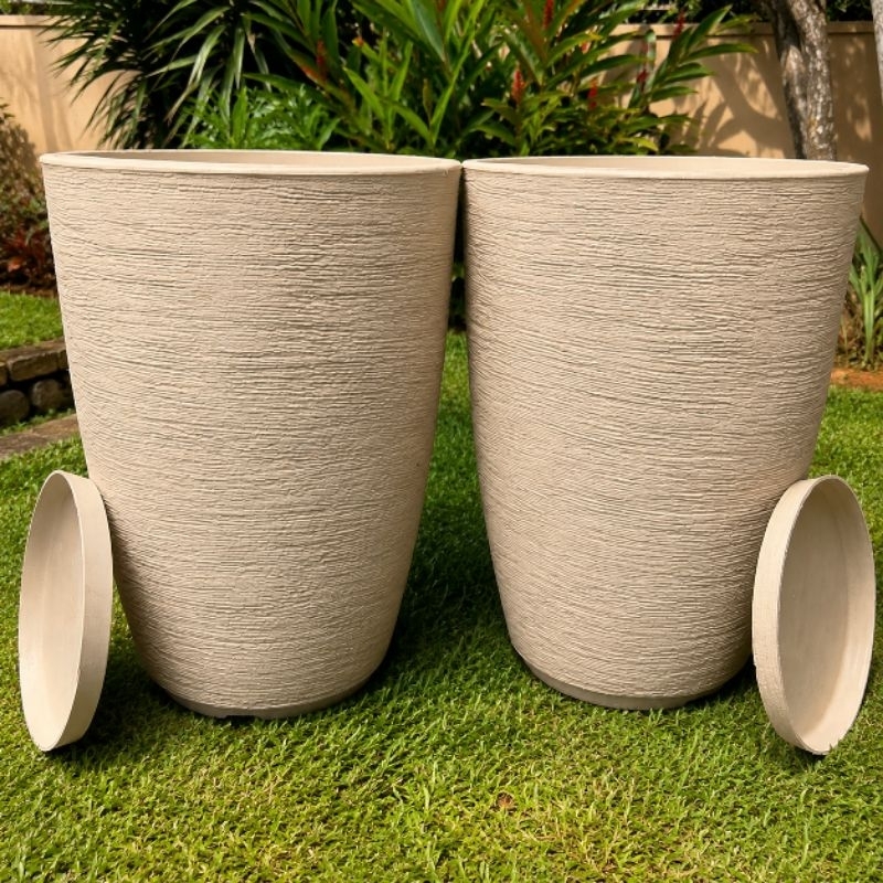 KIT 2 VASOS DECORATIVOS EM POLIETILENO 44x31x20 CM PARA PLANTAS MODERNO TEXTURIZADO CONE BOJO 1