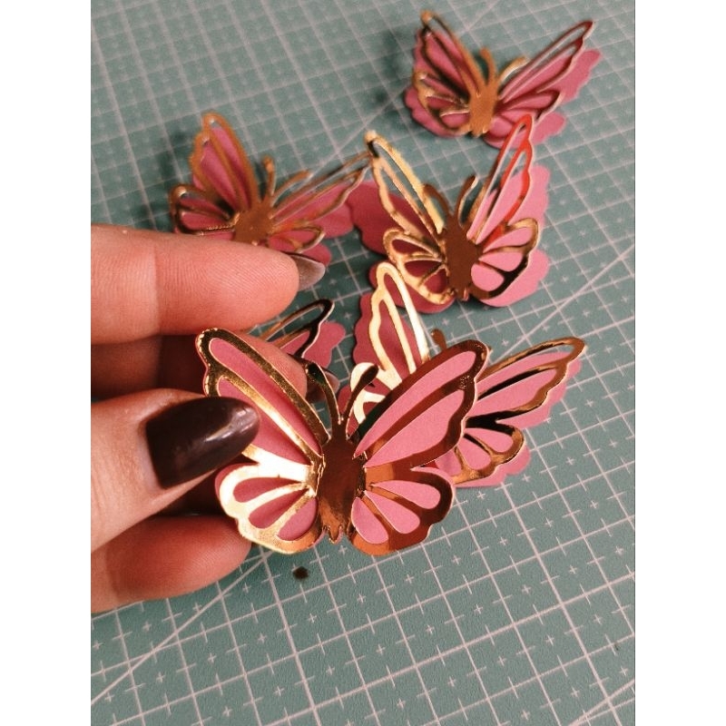 Borboleta 3D em Camadas Dourada para Topo de Bolo e Personalizados – Aplique de Papel