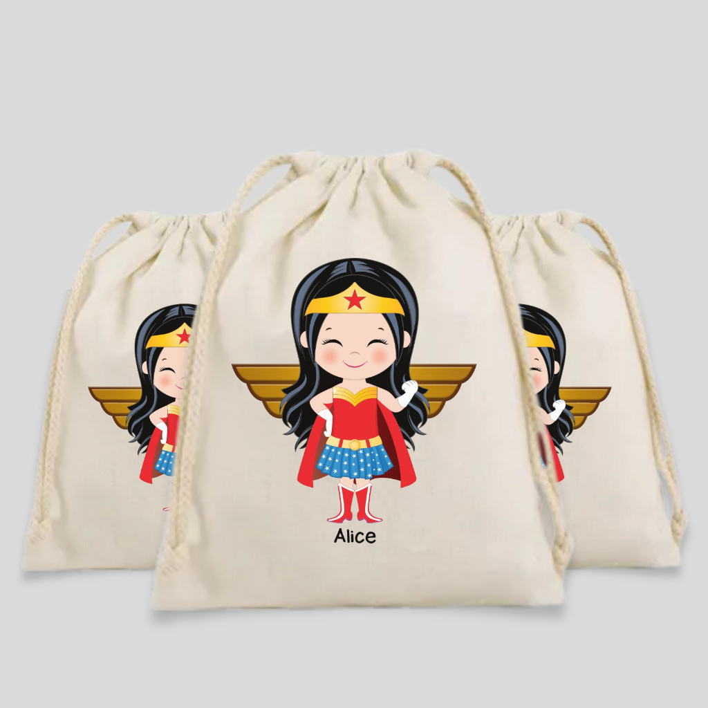 Kit Saquinhos de Algodão Cru Tema Mulher-Maravilha Lembrancinha Personalizada Aniversário Mulher Maravilha