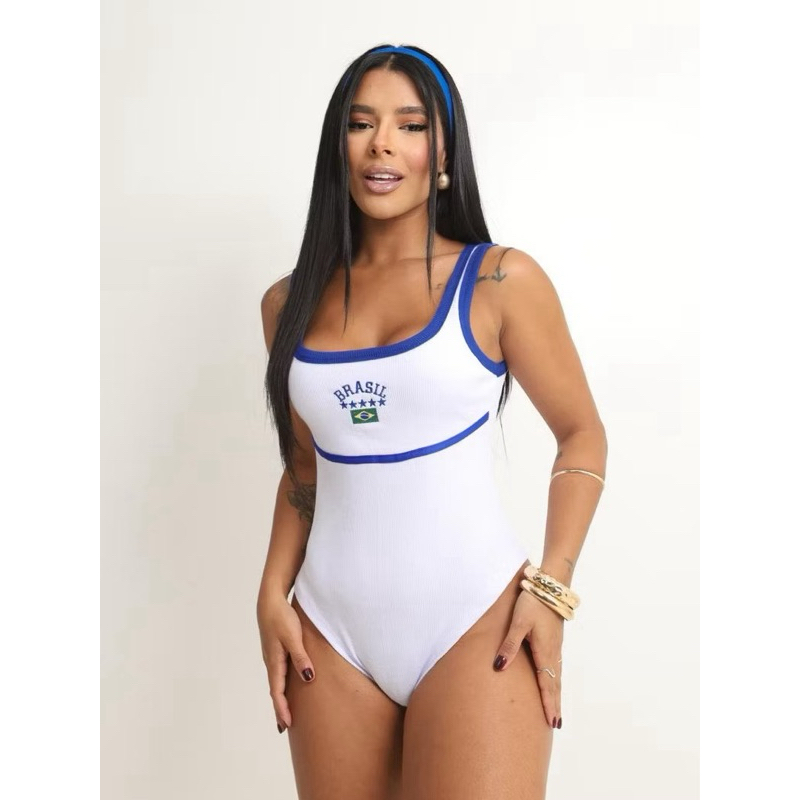 BODY BRASIL COM NOME E BANDEIRA BORDADO | MAT.: RIBANA - 100% ALGODÃO | VESTE DO 36 AO 42 | TAMANHO ÚNICO | BRANCO/AZUL