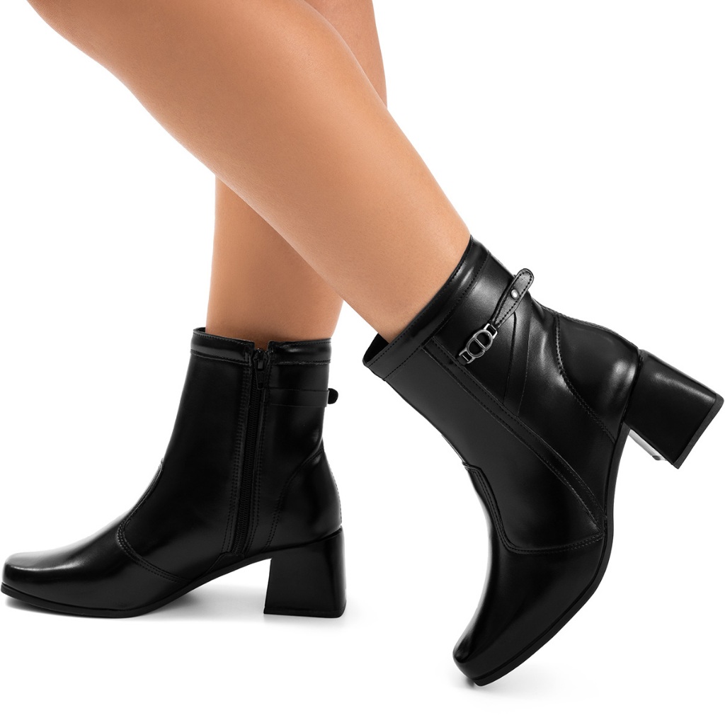 Bota Feminina Lumiss Detalhe Metal Cano Curto Salto Bloco Baixo Preto