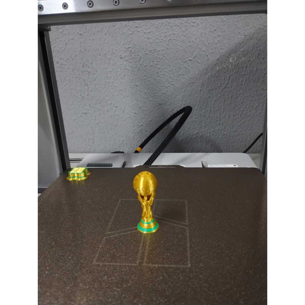 Chaveiro Taça da Copa do Mundo - Impressão 3D Premium (Cores Reais)