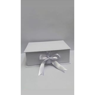 Caixa de presente branca 21x15x7, sem estampa, caixa livro, caixa cartonada em Oferta na Shopee