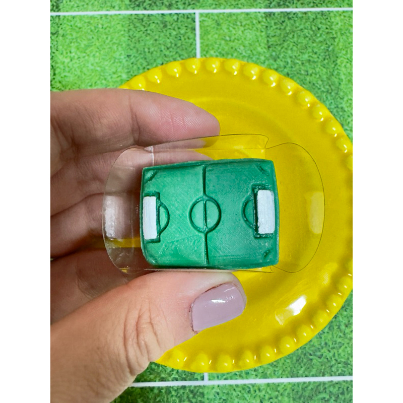 Ejetor modelador de brigadeiro campo de futebol