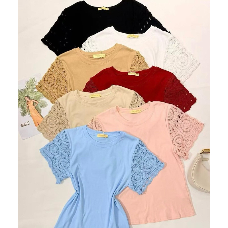 Blusa t-shirt algodão com manga bordada crochê