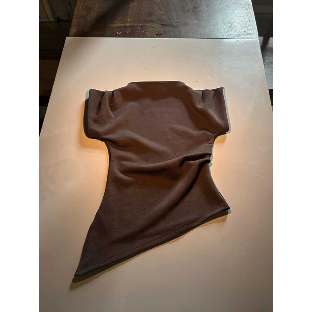 Blusa Regata Feminina Assimétrica Confortável Tecido Neoprene