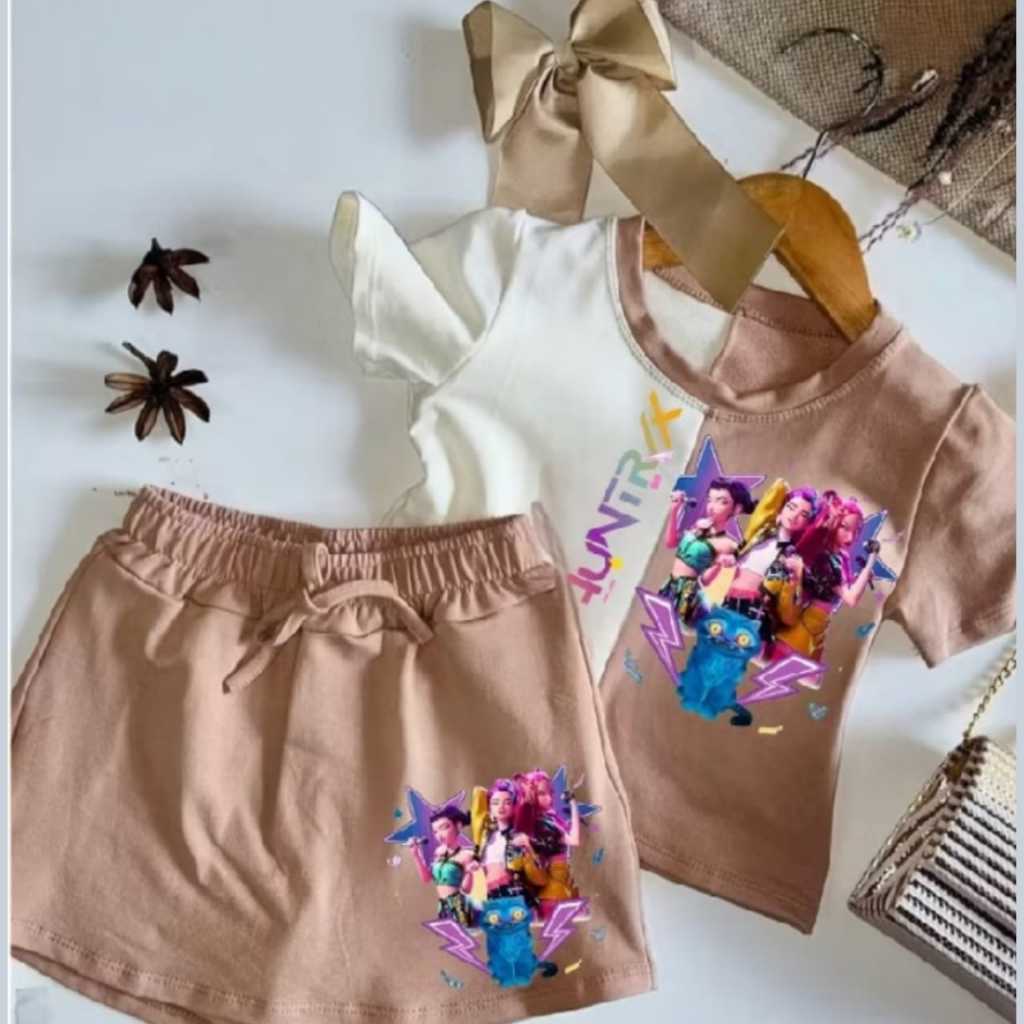 Conjunto Infantil menina HUNTRIXX  Blusa e Short‑Saia das Guerreiras do K-POP Estampa Colorida, (Tamanhos 4 a 14)