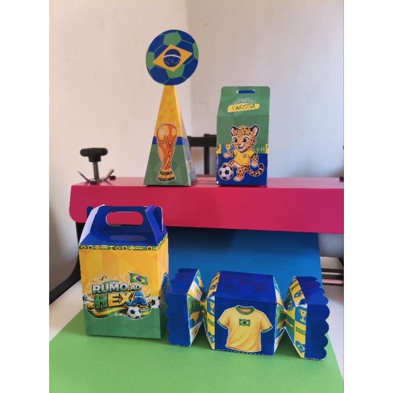 Kit Lembrancinha Papelaria Personalizada Festa Futebol, Lembrancinha Copa, Kit Só um Bolinho, Personalizados Menino.