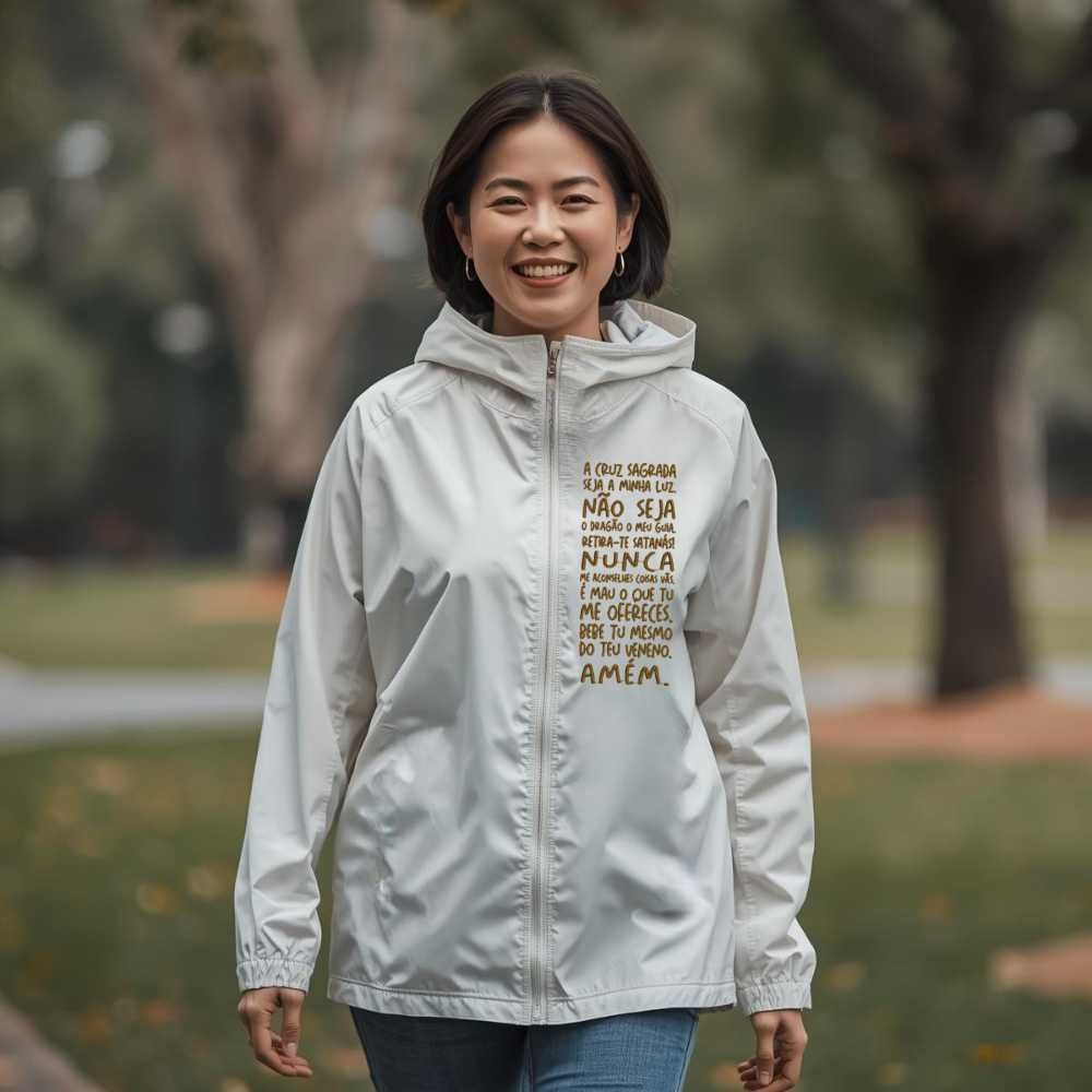 Casaco Corta Vento São Bento Bordado Católico Feminino Moda Fé Católica Cristã