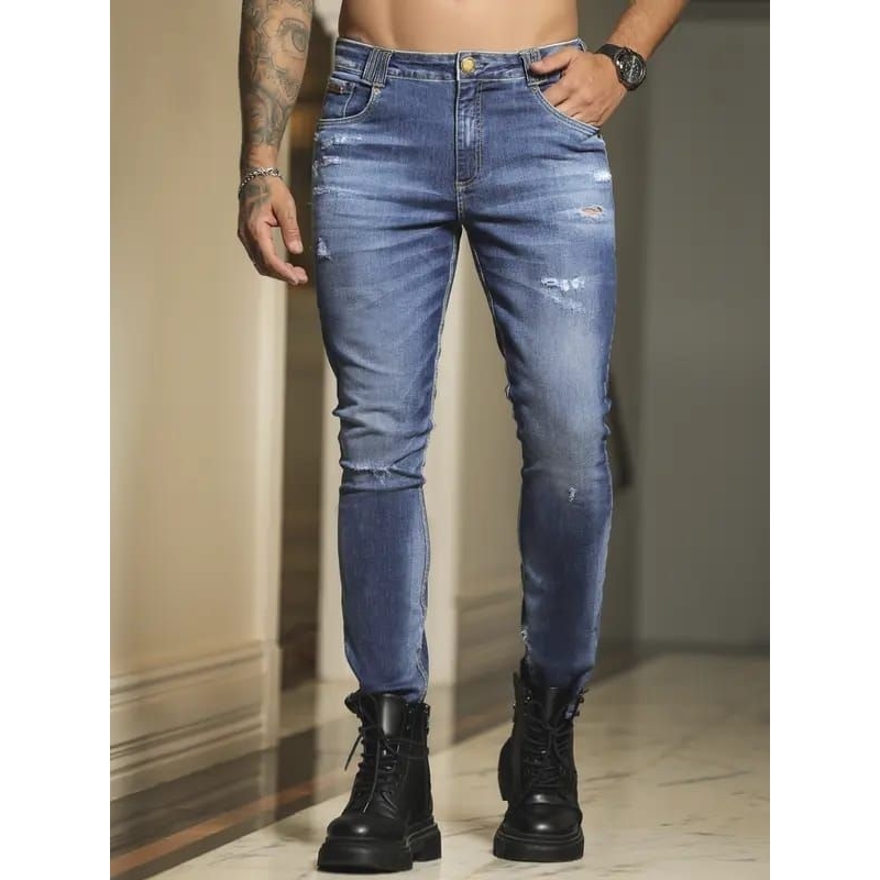 Calça Masculina Sofisticada com Lavado Médio e Detalhes Puídos Pit Bull LuxoRef: 87897