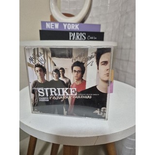 ​🎸 CD single Raro - Strike: Paraíso Proibido (Promo) - Item de Colecionador! 🤘 com autógrafo