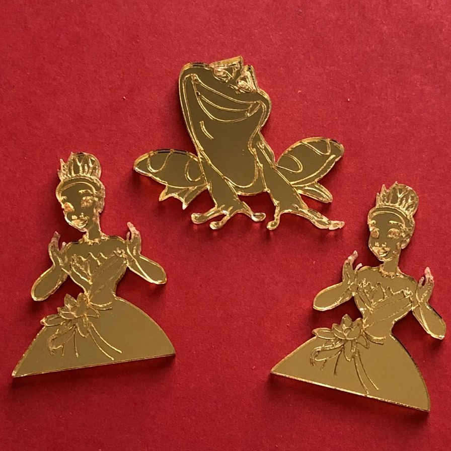 Aplique em Acrílico Kit Tiana Espelhado com 4cm Para lembrancinhas, personalizados e artesanato em geral