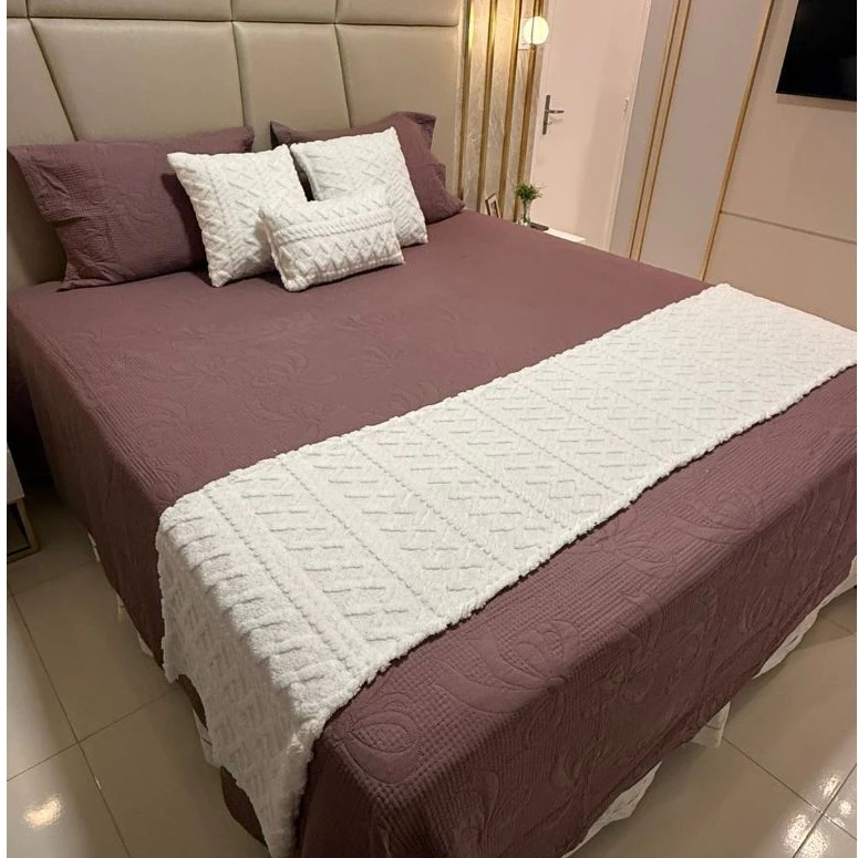 Kit Peseira 4 Peças Cama Casal/Queen/King/Box – Peseira + 2 Almofadas + 1 Baguete