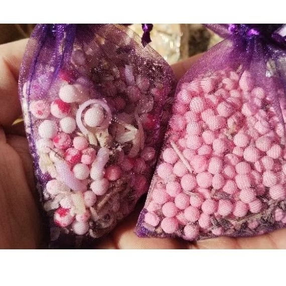 SACHÊ AROMÁTICO ARTESANAL LAVANDA - FLOR DE CEREJEIRA COM 3 UNIDADES - AROMATIZADOR PARA GAVETAS GUARDA-ROUPAS