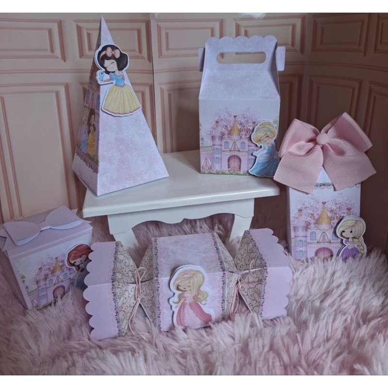 Kit festa As princesas lembrancinhas .caixinhas personalizadas