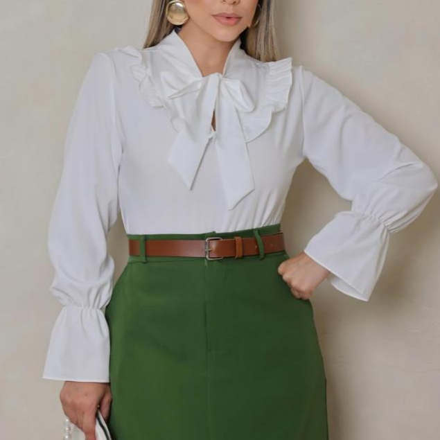 BLUSA MANGA LONGA COM BABADO NA FRETE