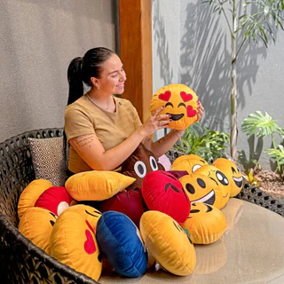 Kit 10 Almofadas Emoji WhatsApp Pelúcia Bordado 28 CM