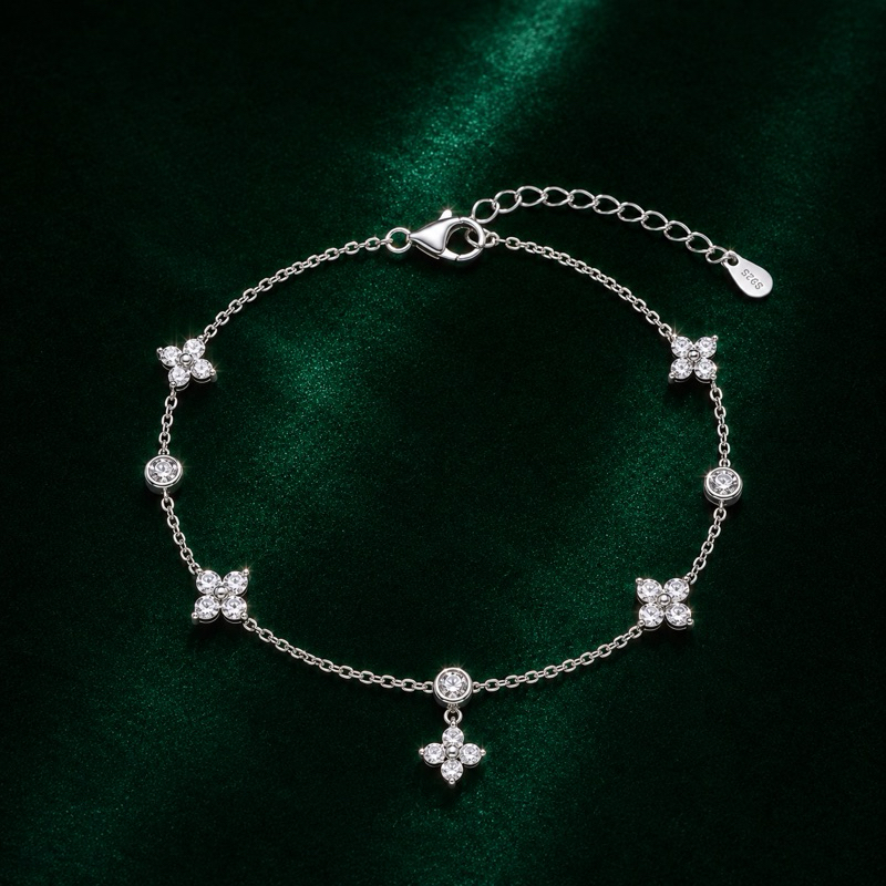 Pulseira Moissanite 4 Trevos  em Prata 925 – Elegante e Delicada
