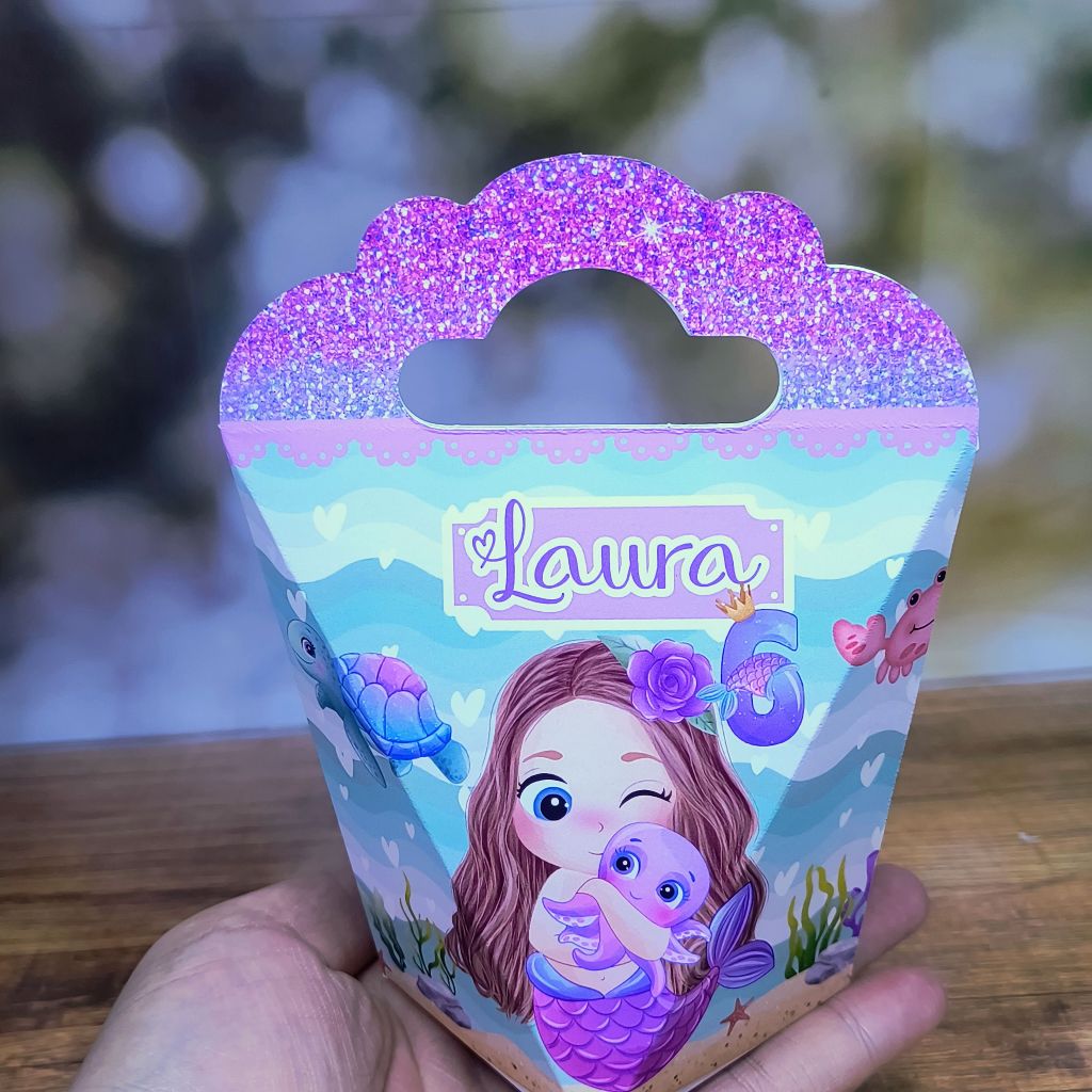 CAIXINHA TRIÂNGULO SEREIA LILÁS - LEMBRANCINHA - ANIVERSÁRIO MENINA - CAIXINHA TRIÂNGULO PERSONALIZADO - LEMBRANCINHA -