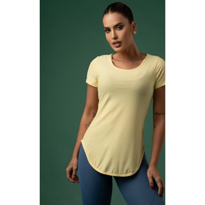 ✨ Camiseta Feminina Microfibra com Proteção UV – Leve, Confortável e Respirável ✨