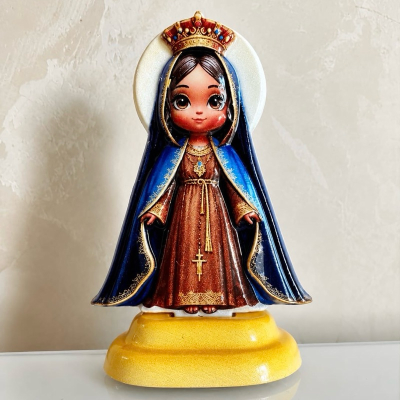 Mini Nossa Senhora Aparecida para Painel de Carro (5cm) - Miniatura Decorativa Com Base Adesiva - PROMOÇÃO