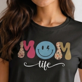 Camiseta Feminina 100% Algodão Peruano Premium Estampa Mom Life Retro Smiley T-Shirt Blusa P M G
