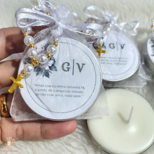 10 velas Luxo no saquinho de organza e Mini terço lembrancinha de Casamento