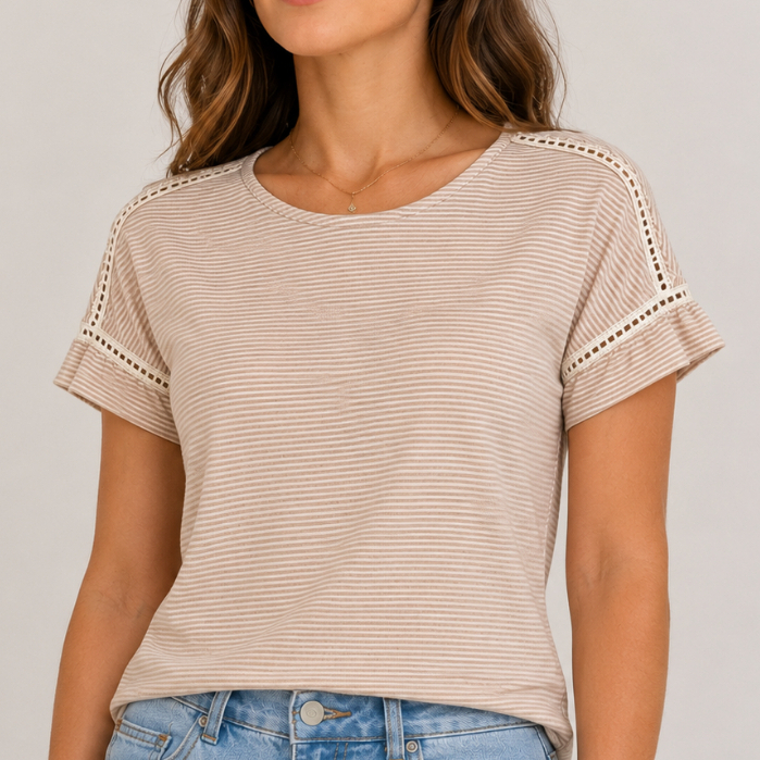 Blusa Feminina Listrada Bege e Branca Tamanho P ( brechó )