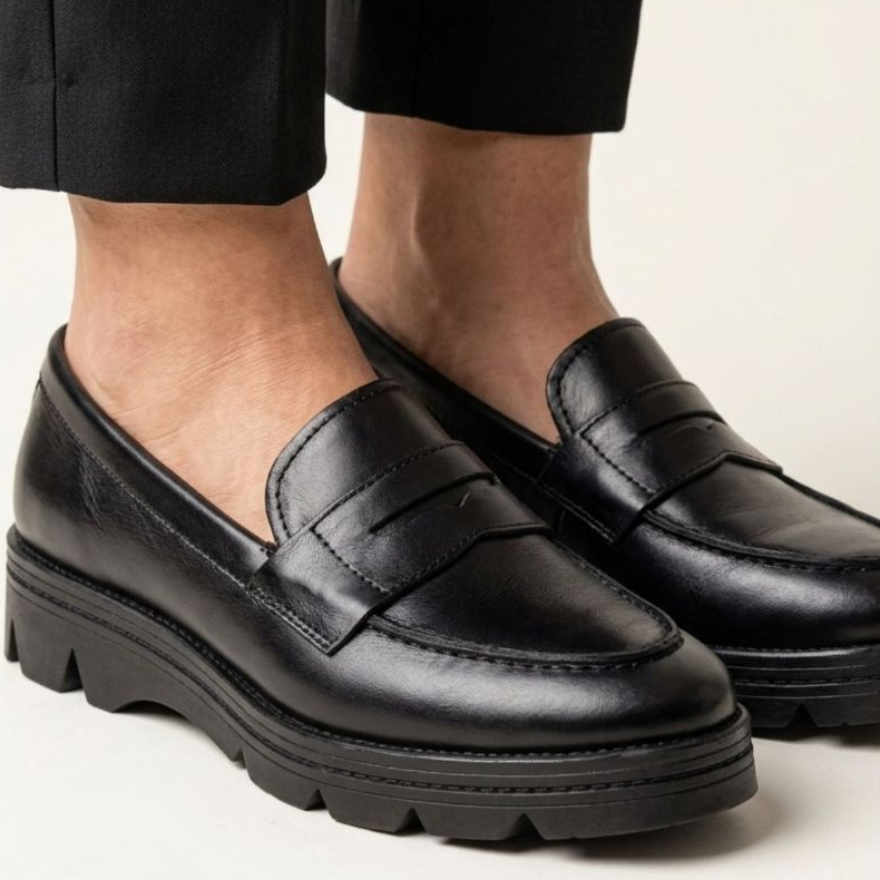 Mocassim Feminino Couro Legítimo Premium Tratorado Confortável Macio Anatômico Antiderrapante Sapato Preto Marrom