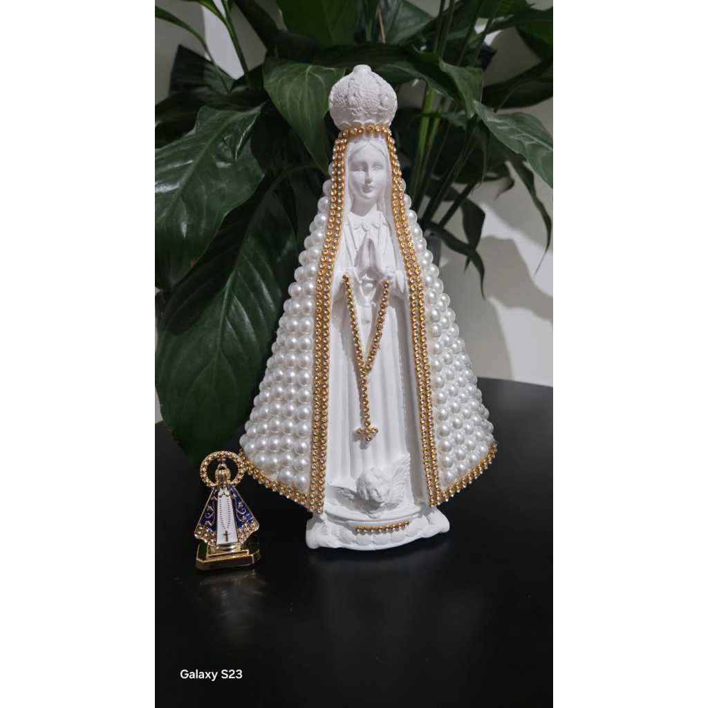 Imagem Religiosa Nossa Senhora Aparecida Gesso Pérolas Casamento Batizado Crisma Missa 22cm (Acompanha Mini Santa)