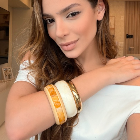 Kit Pulseiras Femininas Madeira Marrom Branca Âmbar Bracelete Elegante — imagem 2 de 2
