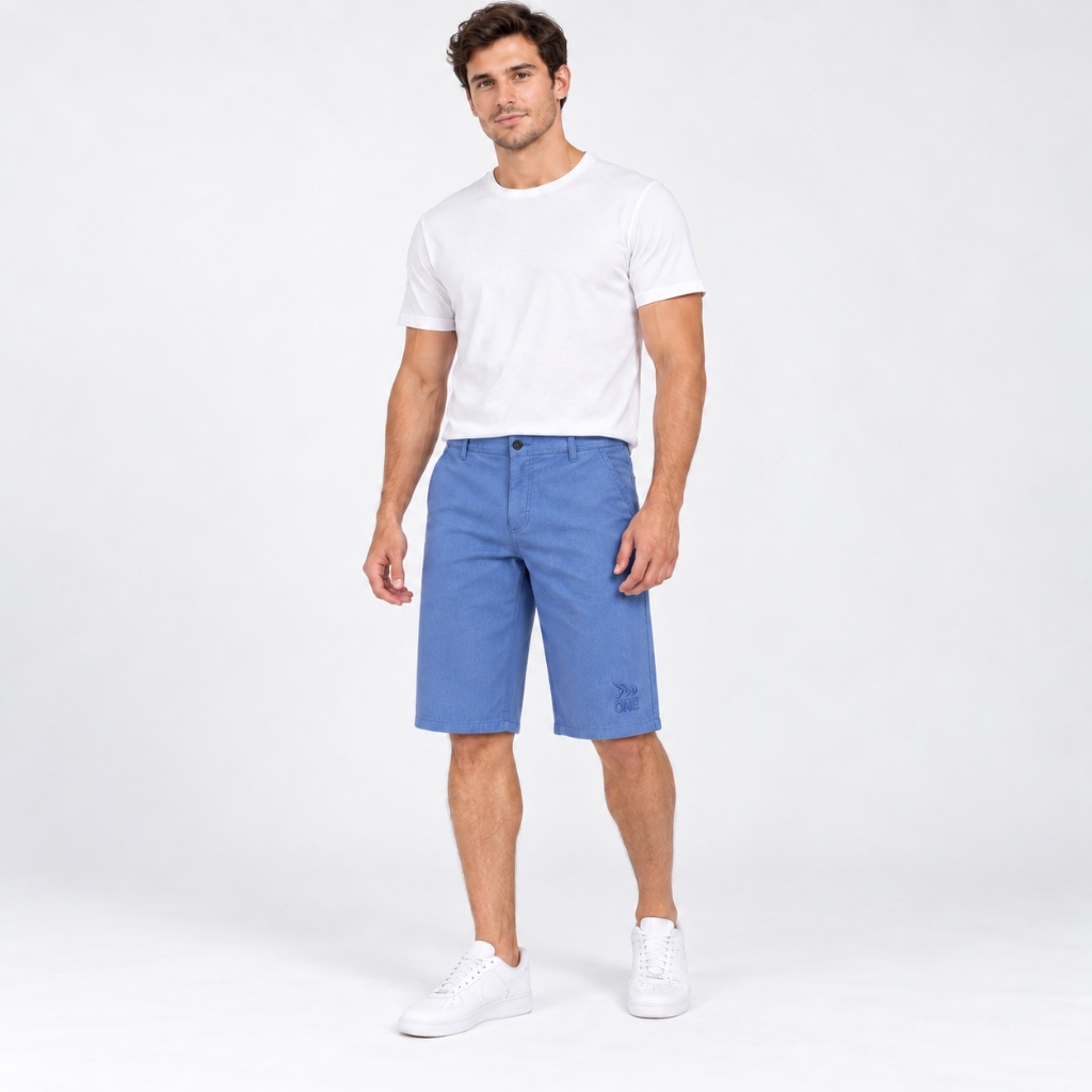 Bermuda Social Masculina em Tactel com Elastano  • Tecido leve, confortável e flexível • Bolsos frontais estilo faca •