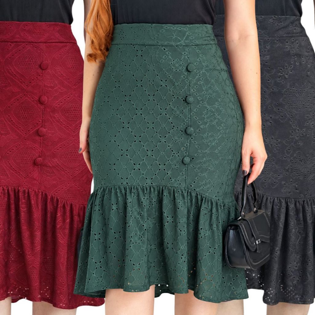 Saia Midi Laise com Botões Laterais e Babado Forrada –Tendência - Moda Modesta