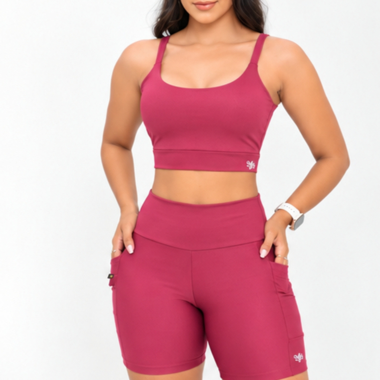 Conjunto Fitness Feminino Blackout Top Costas em U + Bermuda Legging Liso Cintura Alta Treino