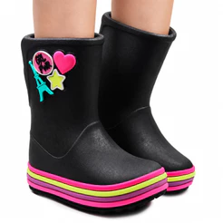 Galocha Infantil Menina Plugt Acqua Girl Power Preta Leve Macia Impermeável Conforto Antiderrapante