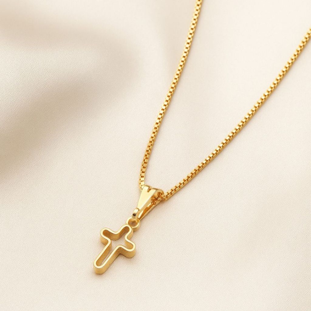 Colar Feminino Dourado Pingente Cruz, Banhado a Ouro 18k, Semijoia Premium Elegante, para Uso Diário