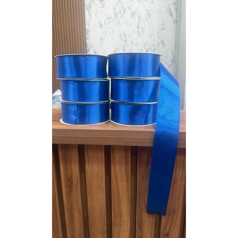 FITA DE CETIM N 9 AZUL ROYAL 38 MM -ROLO COM 50 METROS .