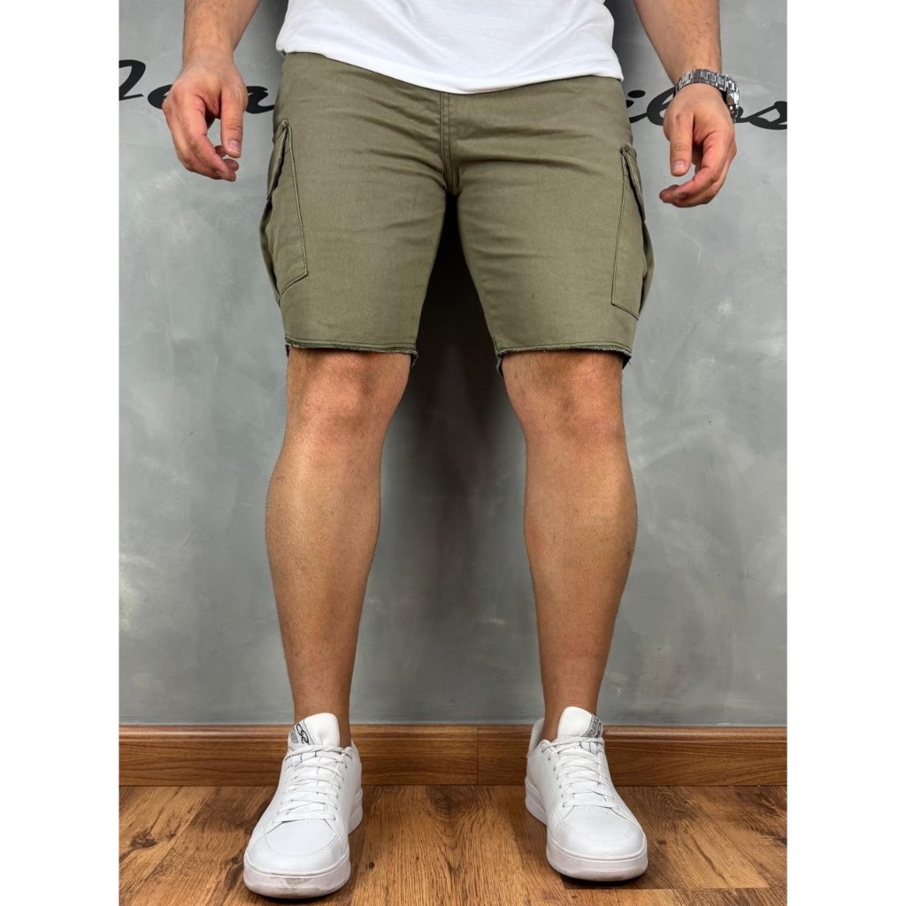 Bermuda Sarja Verde Folha Bolso Cargo 100% Algodão Masculina Mauricinho JST Jeans