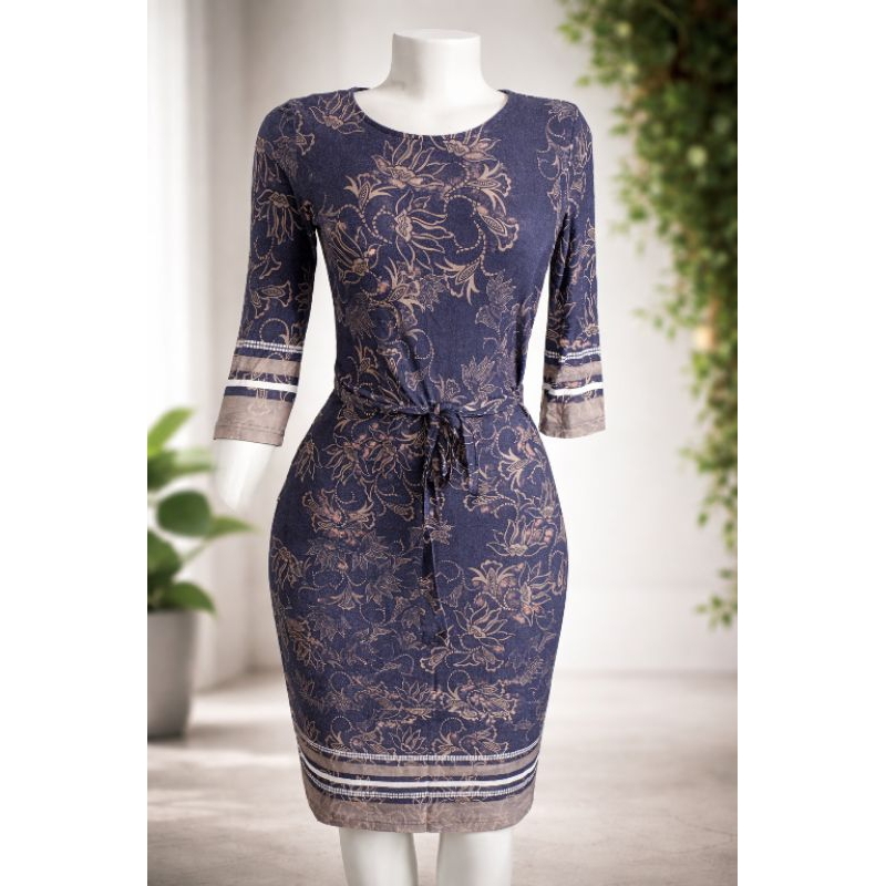 Vestido Midi Feminino Scene Malwee Ajustado com Amarração Tamanho PP forma grande