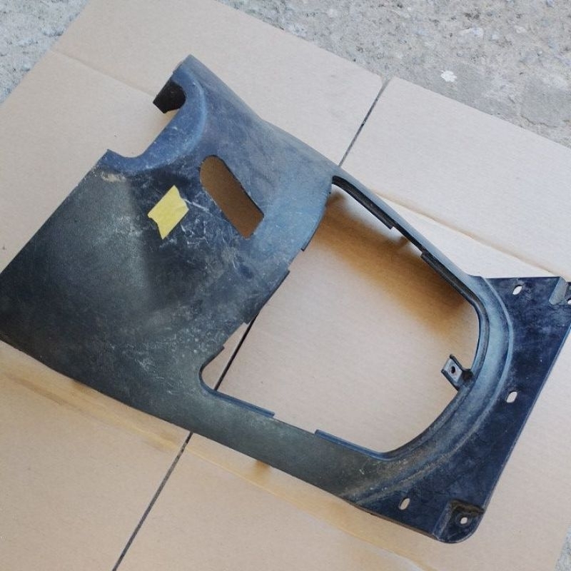 Carenagem protetor de porta luvas Suzuki Burgman 125 2002/2008