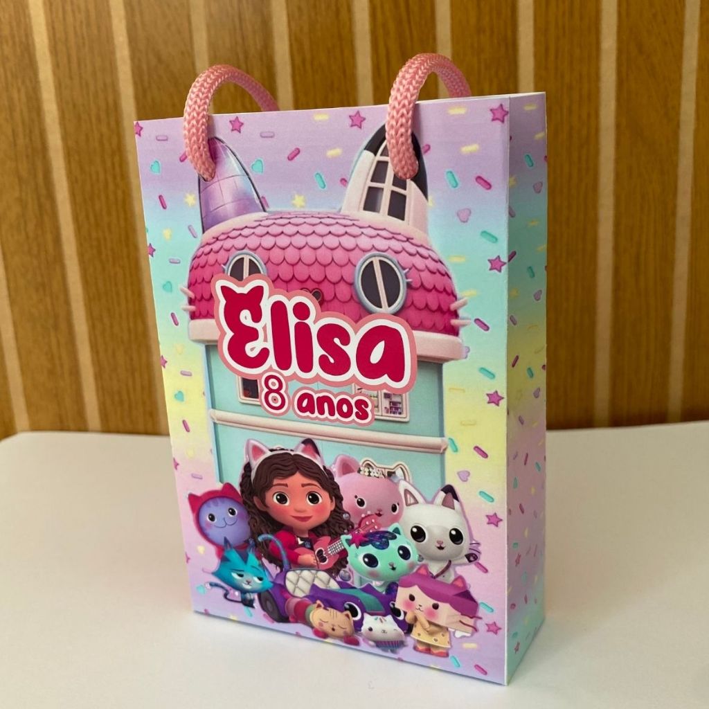 Kit Sacolinha 10|15|20 Personalizada  A Casa Magica da Gabby Festa 10x15cm | Lembrancinha, Embalagem, Kit Presente com A
