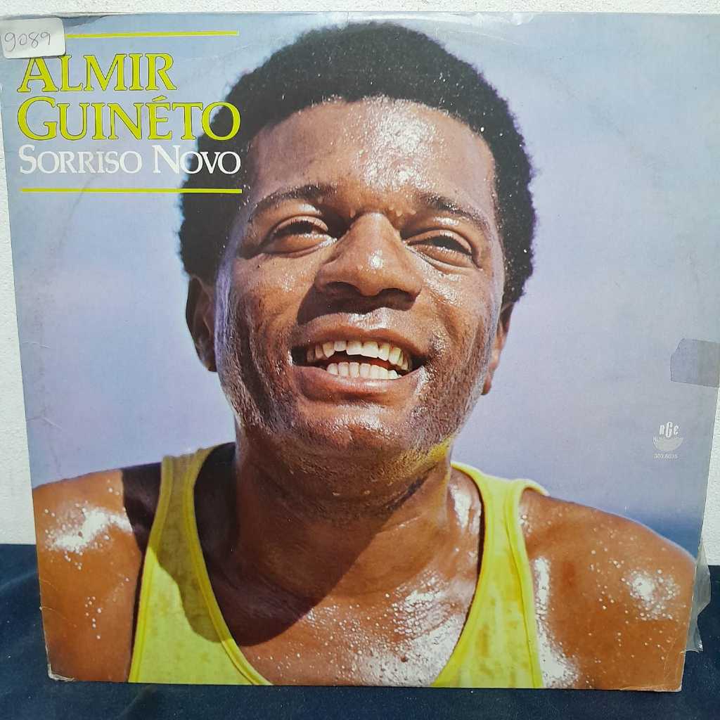 LP ALMIR GUINETO – SORRISO NOVO 1985 / CLÁSSICO DO SAMBA COM UM DOS GRANDES NOMES DO FUNDO DE QUINTAL / ÁLBUM MARCANTE C