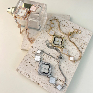 Relógio Feminino Trevo Quartz Luxo Strass Pulseira Ajustável Fundo Branco Perola Ouro e Prata em Oferta na Shopee