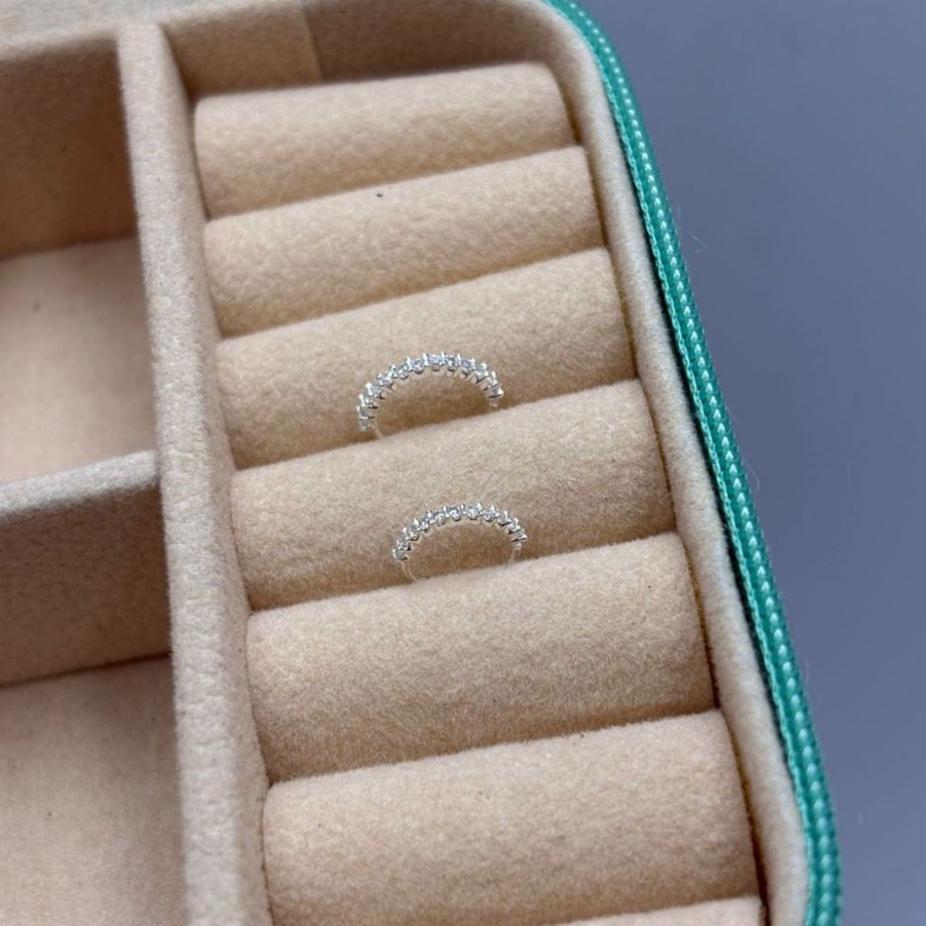 Piercing de Prata 925 Argola Cravejada | Dois Tamanhos Disponíveis