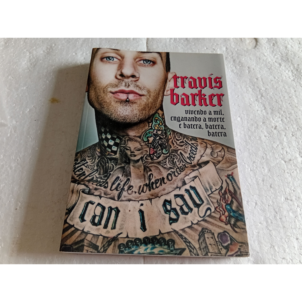 livro travis barker (blink 182) vivendo a mil, enganando a morte e batera batera batera - novo